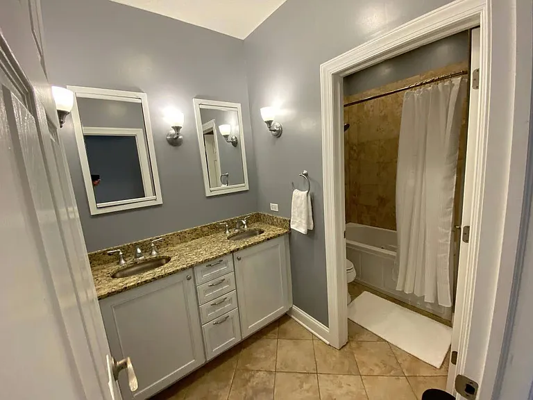 913 W Belden Ave #1 — Photo 9