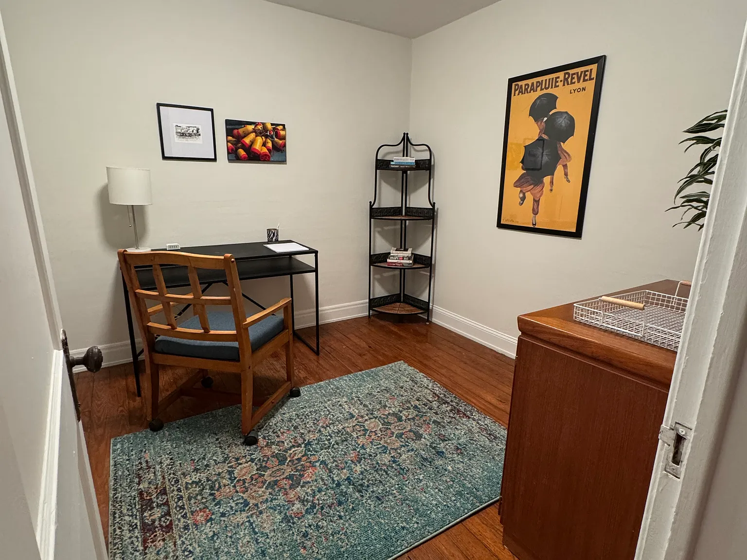 3 bed, 2000 sqft, $4,000 — Photo 2