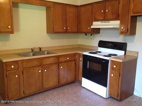 2nd image of 3345 Cherry Cv E #Lake0