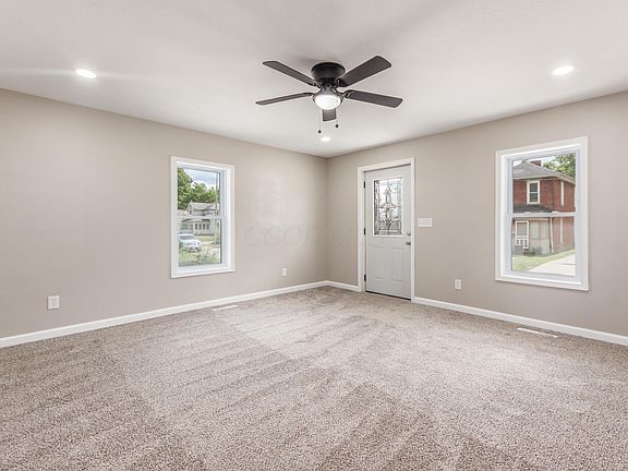 4th image of 468 Henderson Ave