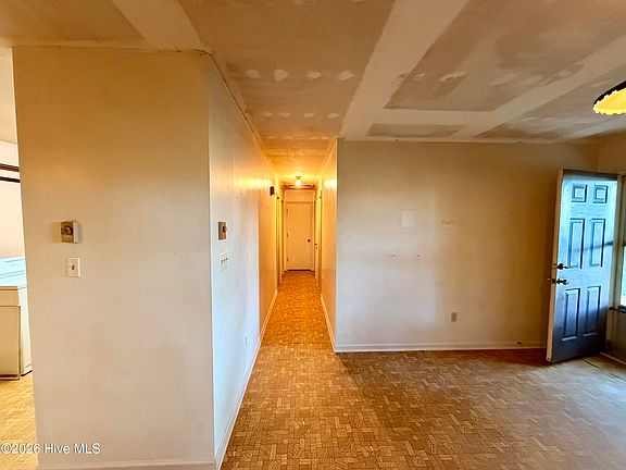4th image of 670 New Hope Road