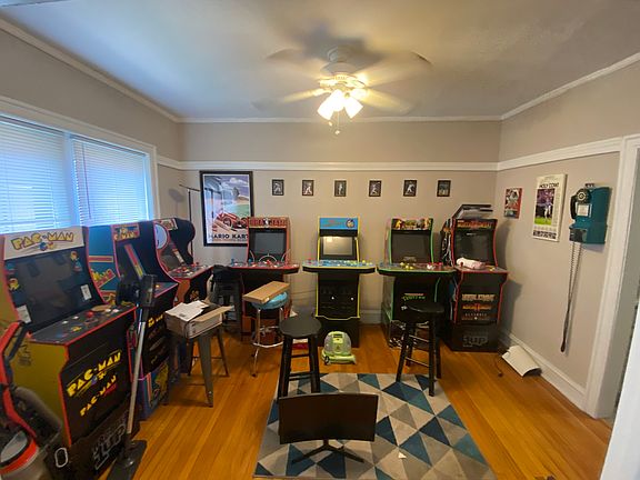 4th image of 1235 W Greenleaf Ave APT 2N