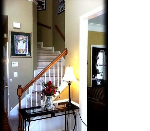 5th image of 2910 Redfield Dr