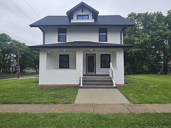 3rd image of 1103 Keeler Ave