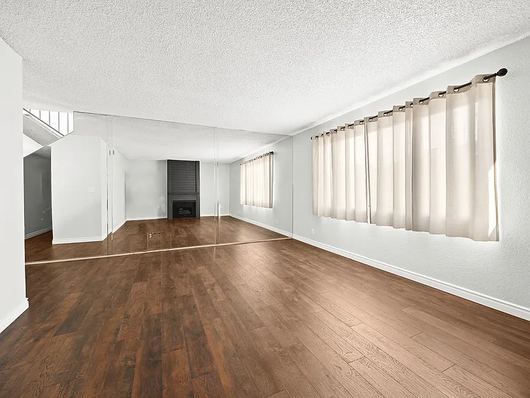 1040 S Garfield Ave — Photo 6