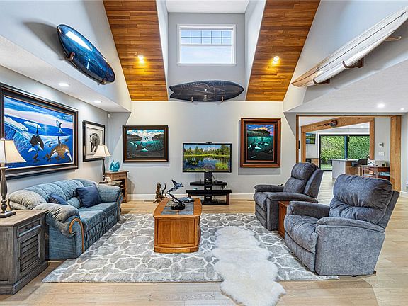 3rd image of 915 Rivers Edge Dr