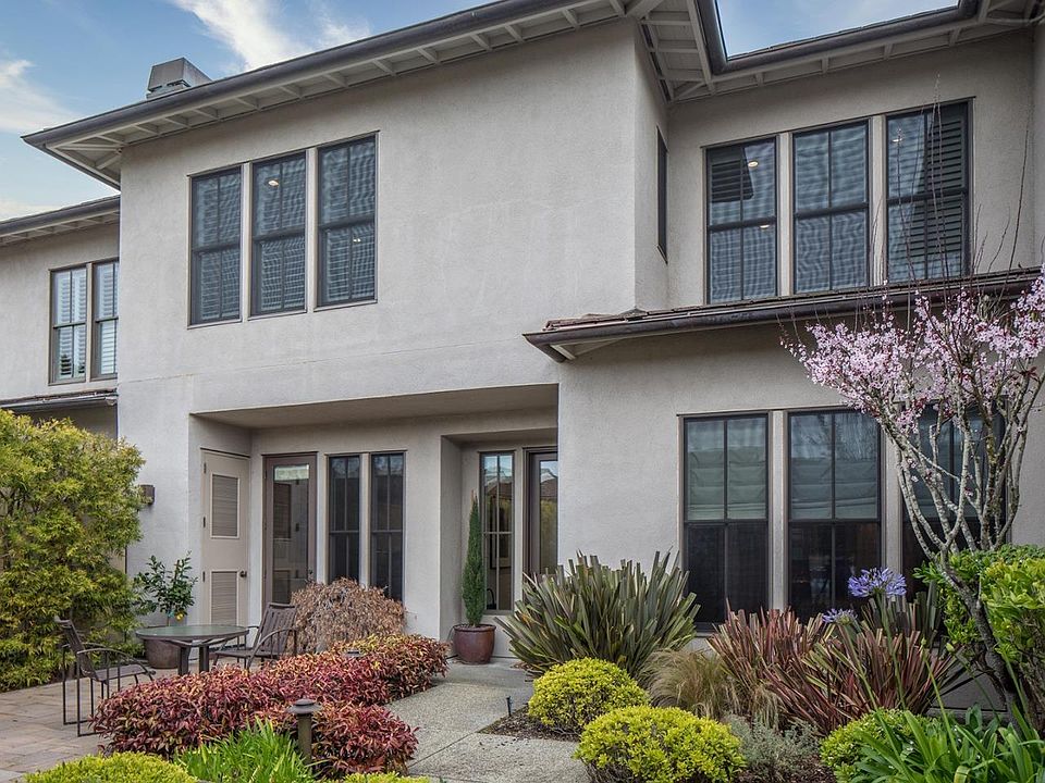 1st image of 38 Spanish Bay Cir