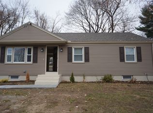 120 Navajo Rd, Springfield, MA 01109