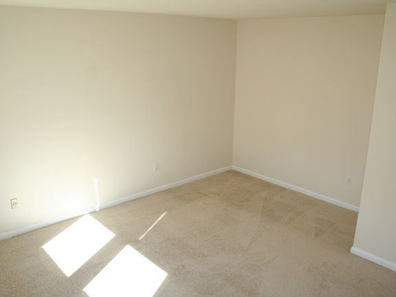 Mstr /Rooms Have New Carpet 