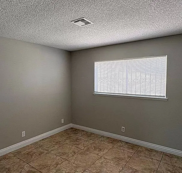 3564 Redwood St — Photo 14