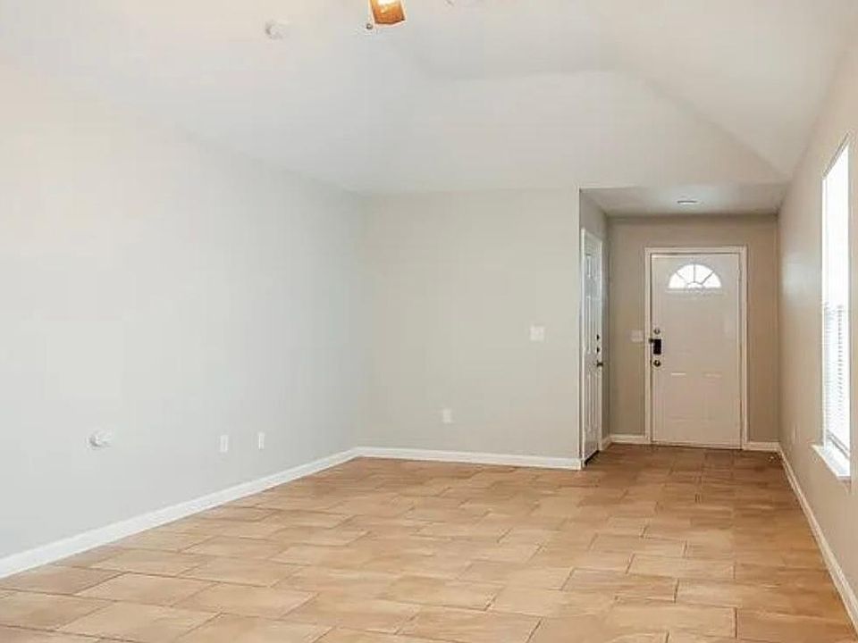 1st image of 15443 Bammel Fields Ct #1