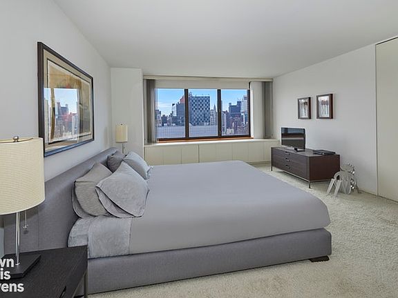 5th image of 422 E 72nd St APT 34D
