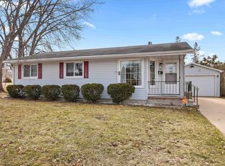1914 Lilac Ln, Green Bay, WI 54302