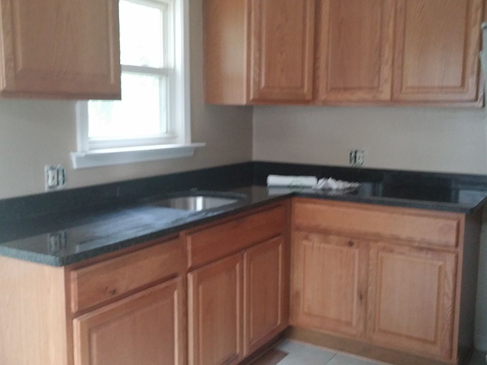 1st image of 481 E Breckenridge St