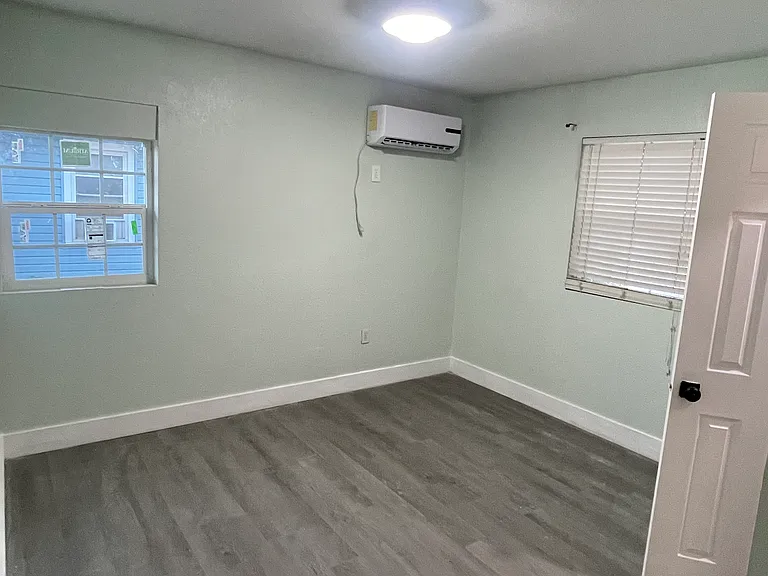 2706 N Hancock Ave #1 — Photo 3