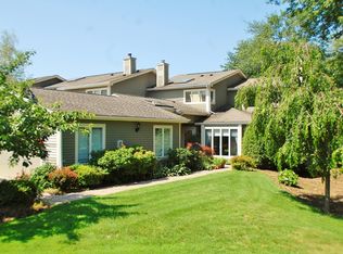 81 Old Fourth Dr, Oak Ridge, NJ 07438