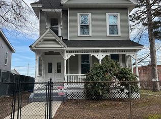 192 Chestnut St, Holyoke, MA 01040