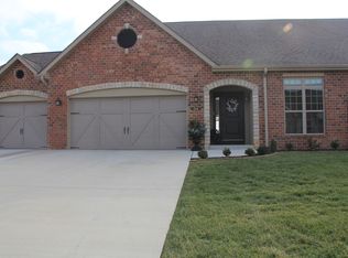 214 Yukon Ct, Waterloo, IL 62298