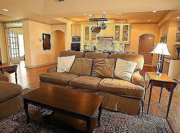 3rd image of 7821 La Cabeza Dr