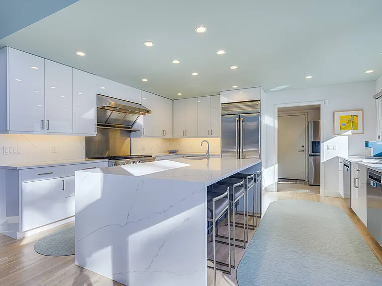 4 Bayberry Ln — Photo 9