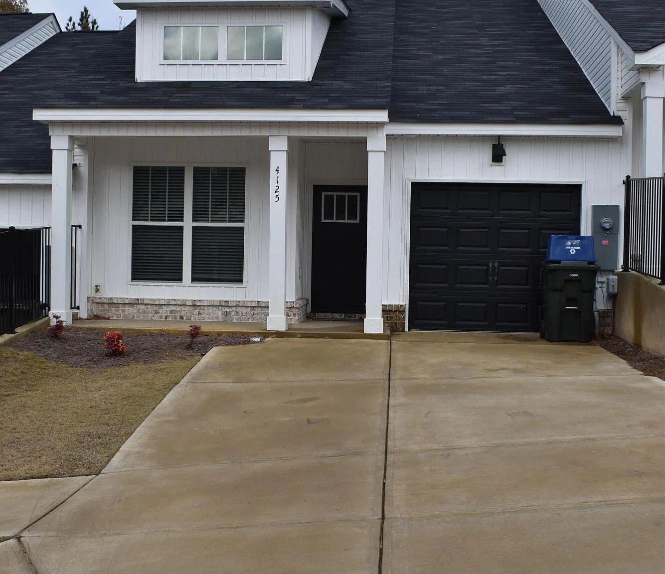 3 bed, 3.0 bath, 1518 sqft, $1,695 — Photo 1