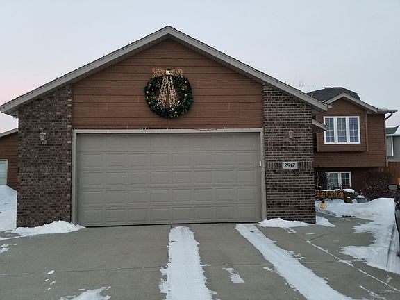 Front house/garage/shop