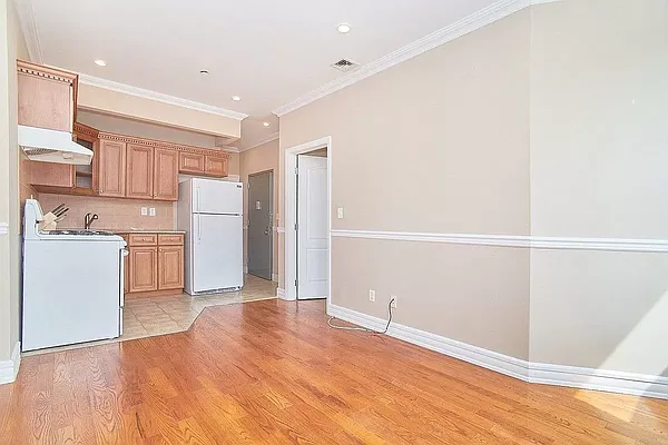 Rented by Compass | media 12