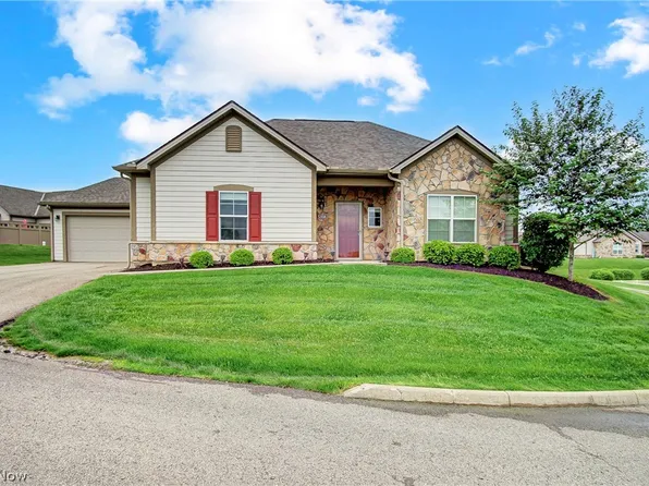 5358 E Sheffield Cir, Zanesville, OH 43701