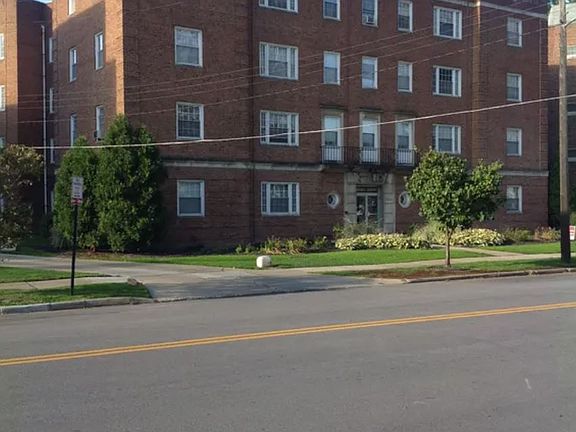 2nd image of 12031 Edgewater Dr #0B-1Ba