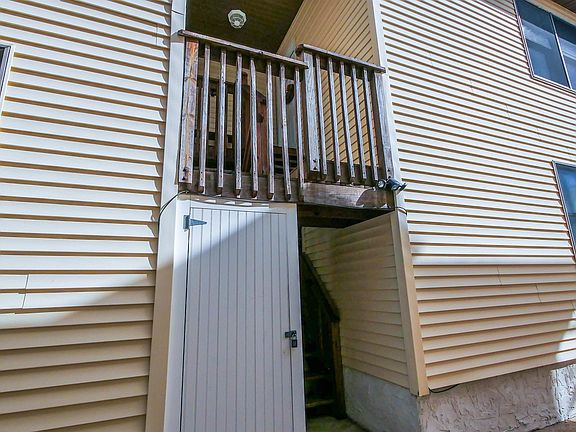 2nd image of 110 Wesley Ave #B