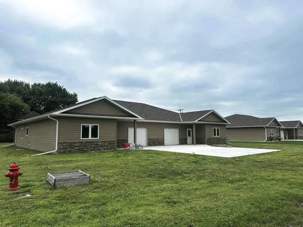 308 S Walnut St, Arnold, NE 69120