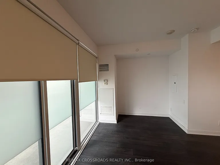42 Charles St E #806 — Photo 7
