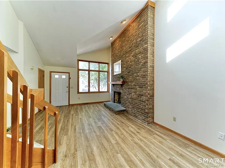 33 Ivy Ln #33 — Photo 10