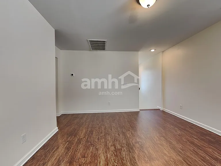 330 Crabapple Cir — Photo 6