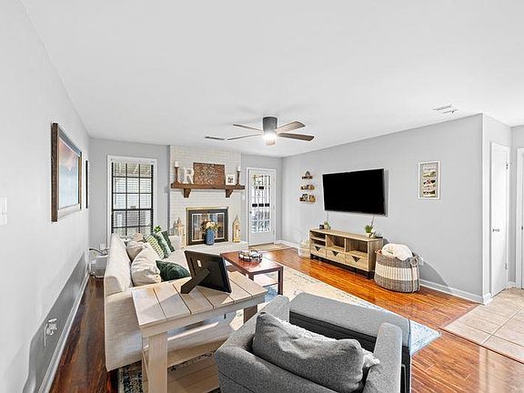 5th image of 2974 Santa Valley St
