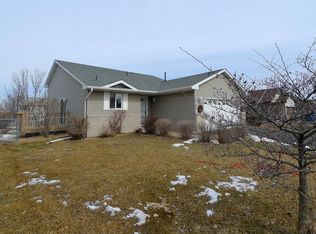 7144 Upper 36th St N, Oakdale, MN 55128