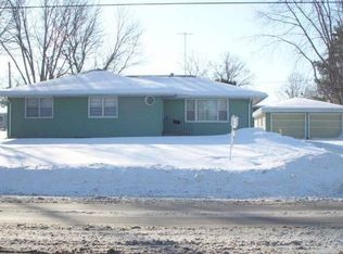 102 W Olive St, Marshalltown, IA 50158