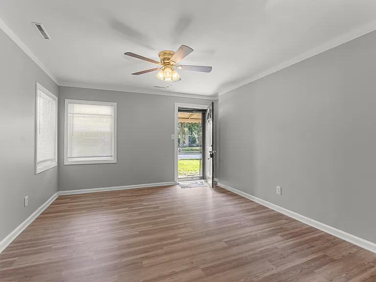 5228 Fletcher St — Photo 7
