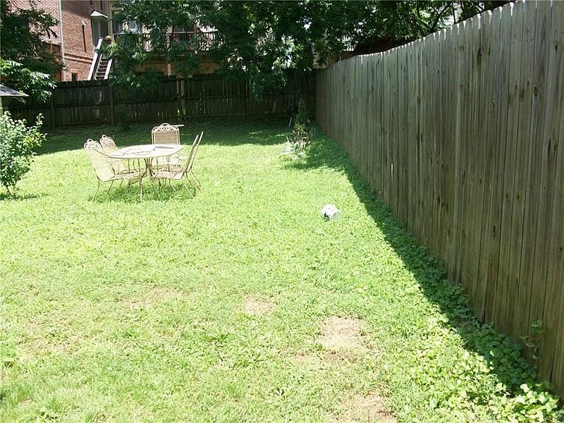 2nd image of 1112 Francis St