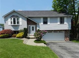 174 Bonita Dr, Greensburg, PA
