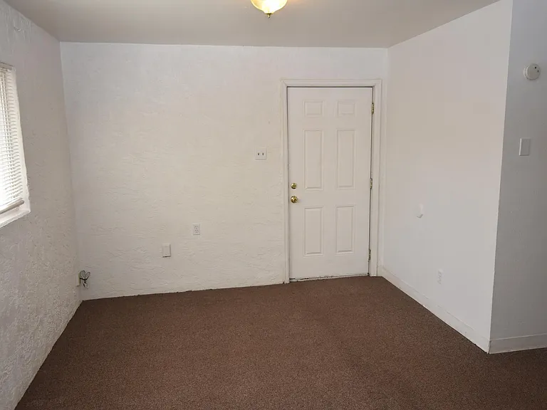 1133 Valley Manor Ct #B — Photo 14