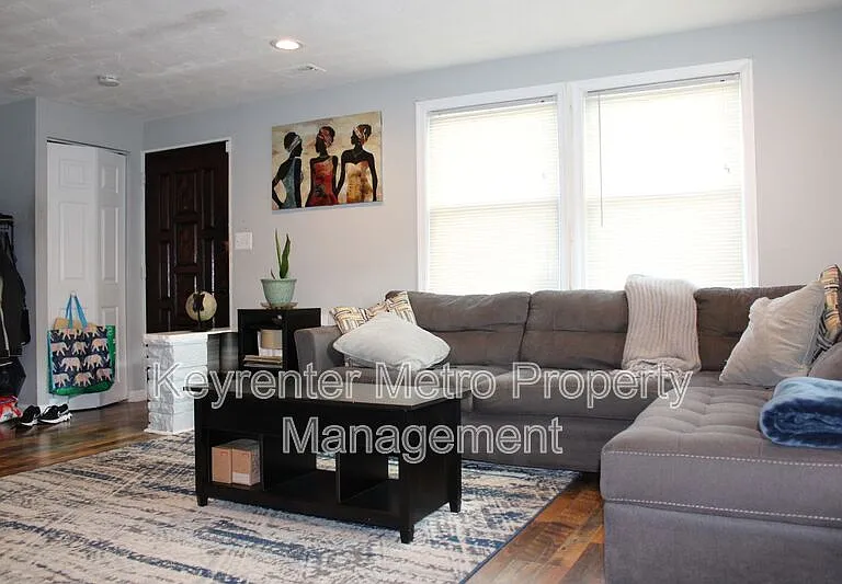 1806 Palmer Park Rd — Photo 2