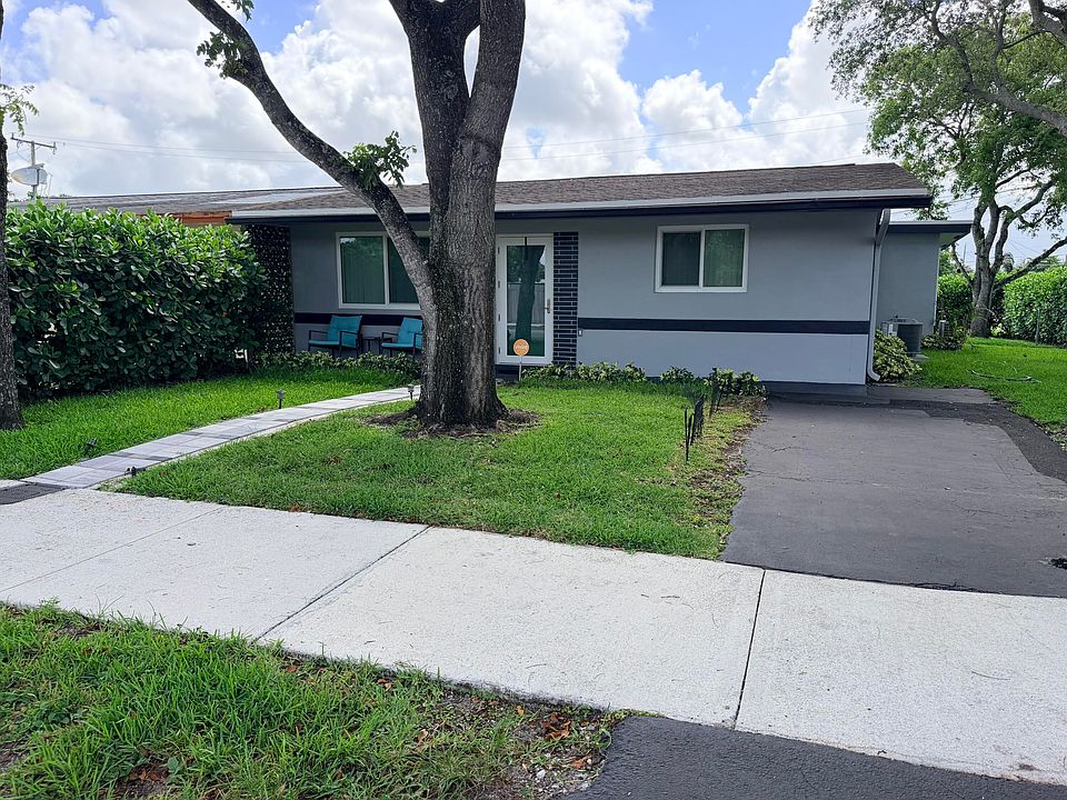 1st image of 1982 SW 68th Ter