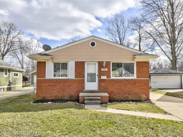 550 Roth Blvd, Clawson, MI 48017