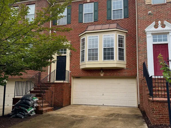 19236 Kepharts Mill Ter, Leesburg, VA 20176