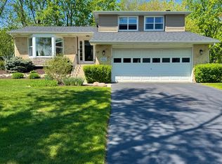 660 Londonberry Ln, Bolingbrook, IL 60440