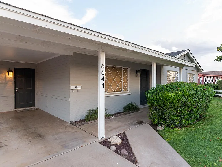Garage/Front Door