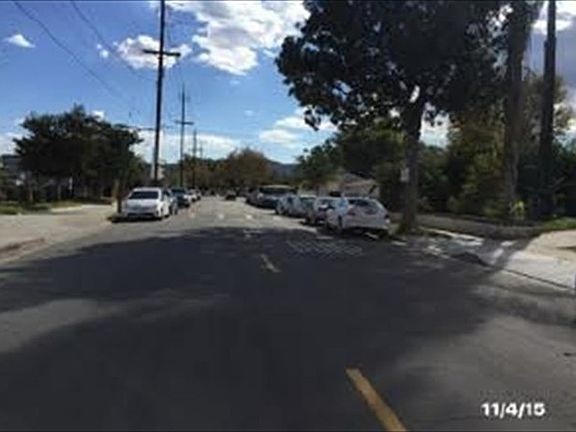 4th image of 713 N Mariposa St