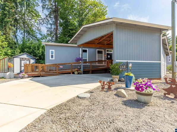 150 NW 7th Pl, Mill City, OR 97360