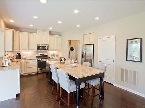 3rd image of 1012 Purple Sage Ct